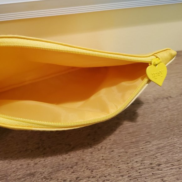 Yellow trio toned Ipsy zippered clutch - Picture 2 of 3